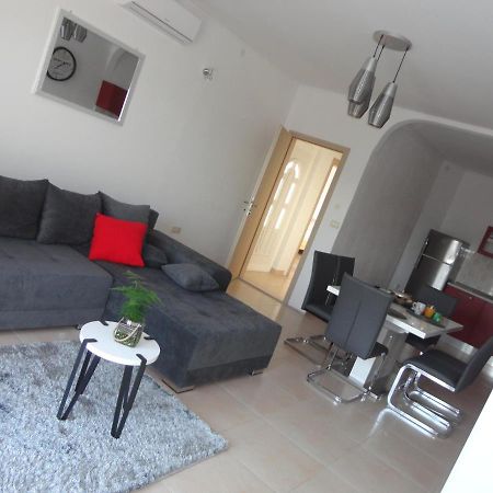 Apartman Bozic Lejlighed Kaštel Štafilić Eksteriør billede